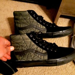 Van's "Ben kadow" spiderweb sk8hi
